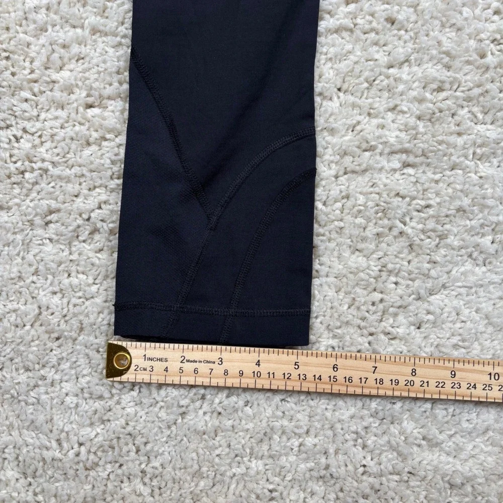 Lululemon Black Run‎ Crops Capri Leggings Women's Size Medium